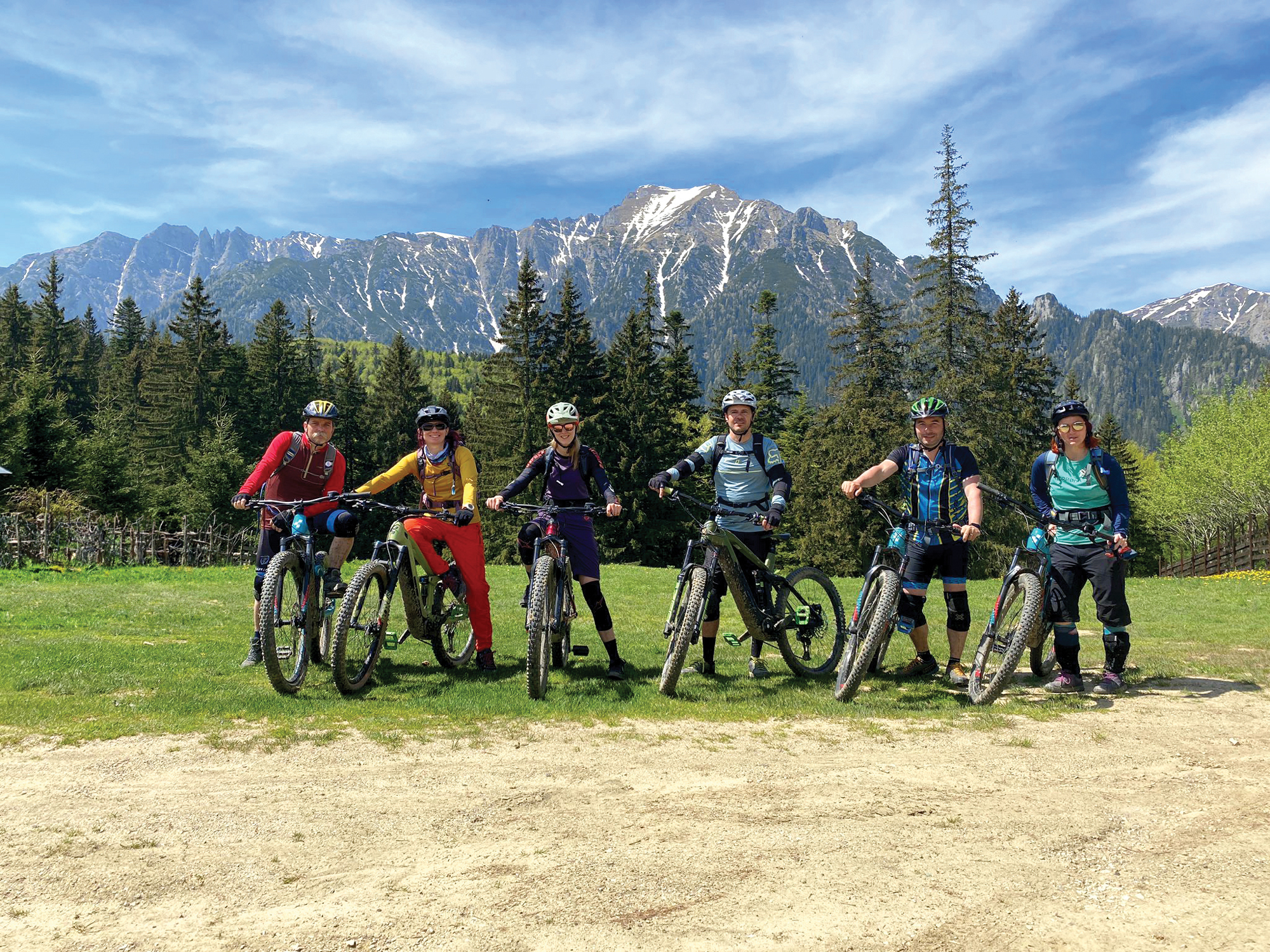 ZILNIC. TURĂ GHIDATĂ